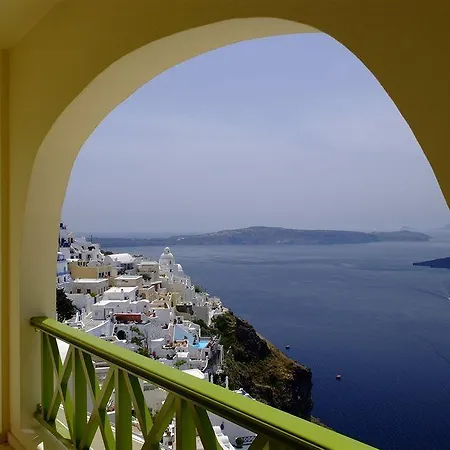 Adamis Majesty 3* Fira (Santorini)