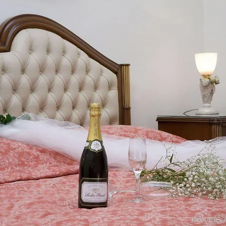 Hotel Adamis Majesty Fira (Santorini)