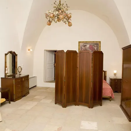 Adamis Majesty Hotel Fira (Santorini)